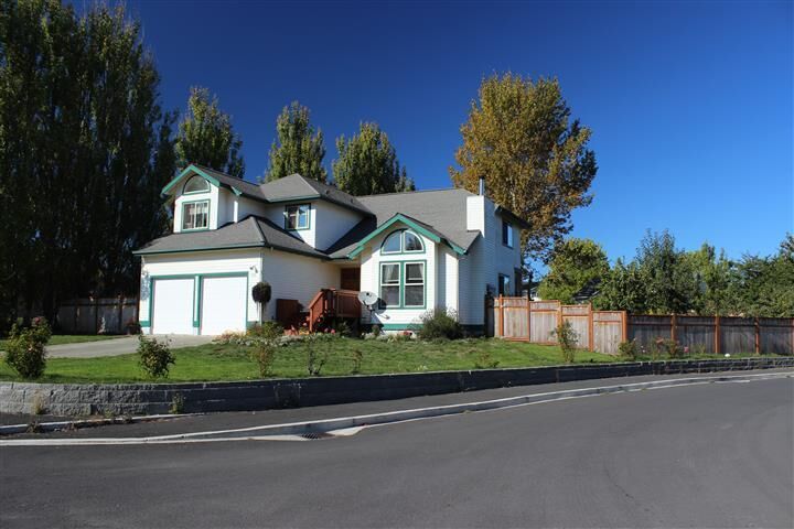 Property Photo: 540 Rose Ct WA 98250
