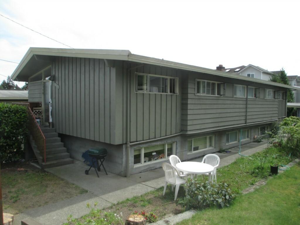 Property Photo:  2515 NE 115th St  WA 98125 