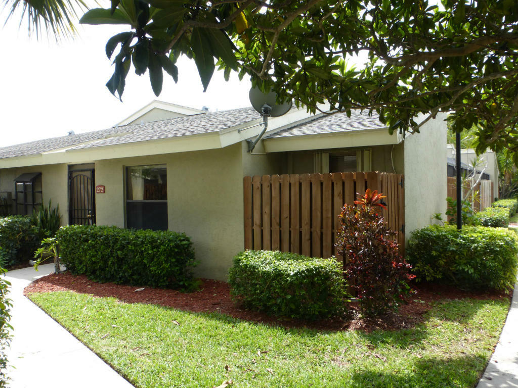 Property Photo:  272 Meadows Drive  FL 33436 