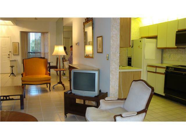 Property Photo: 7520 La Paz Court 202 FL 33433