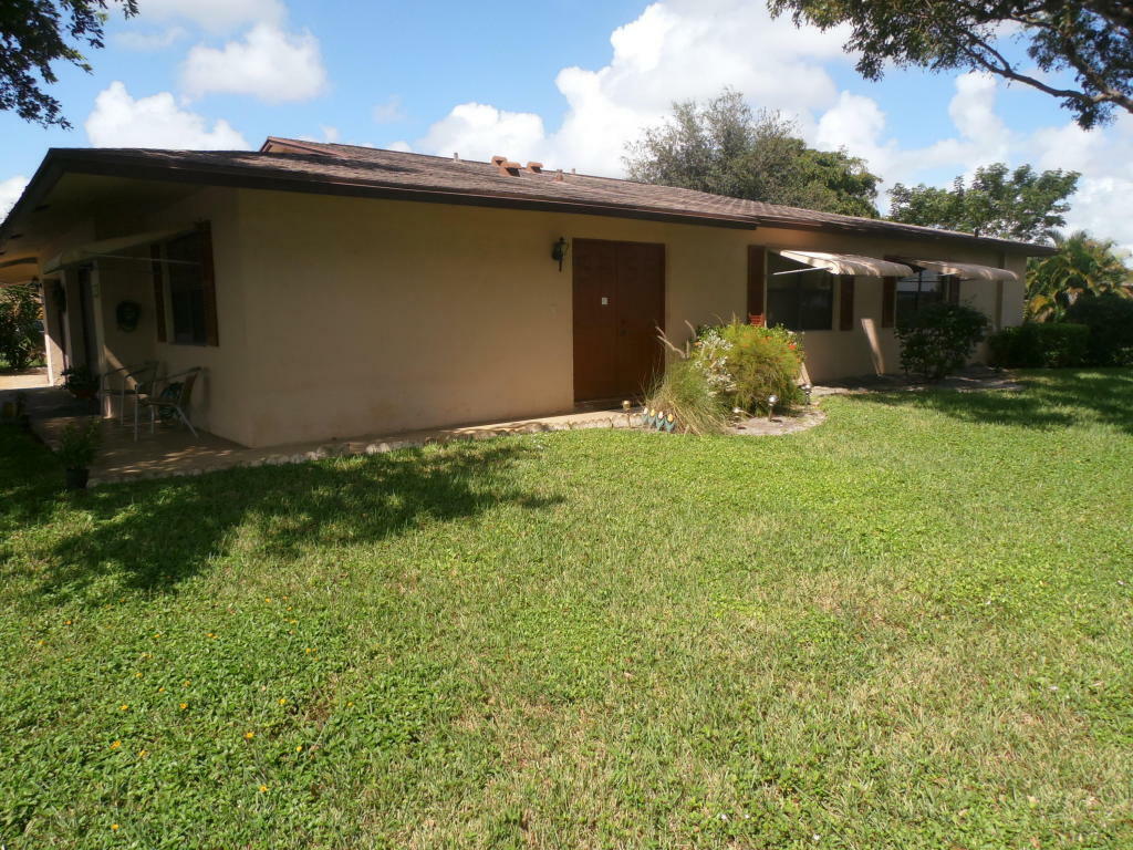 Property Photo:  1533 Palmland Drive  FL 33436 