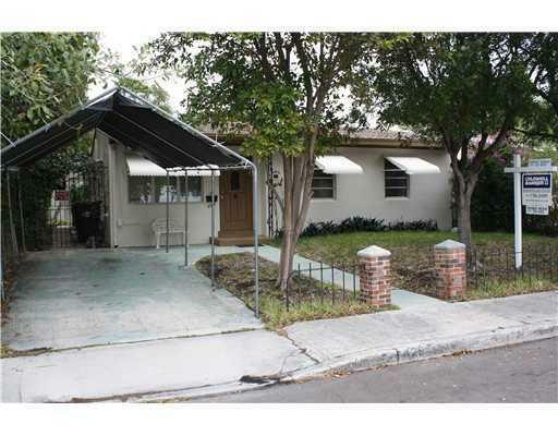 Property Photo: 429 Summa Street FL 33405