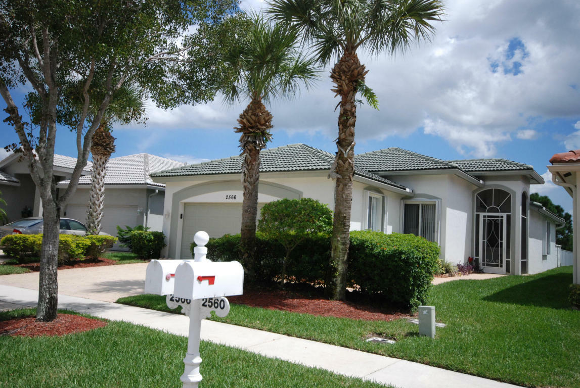 Property Photo: 2566 Clipper Circle FL 33411