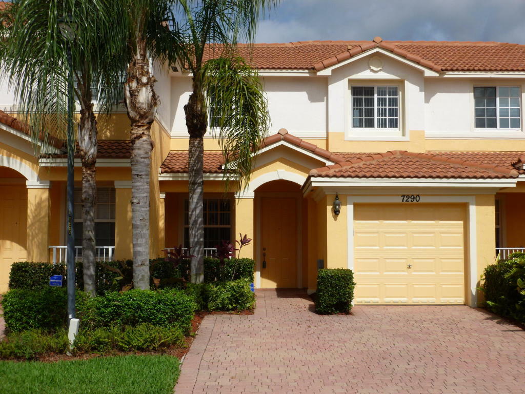 Property Photo:  7290 Briella Drive  FL 33437 