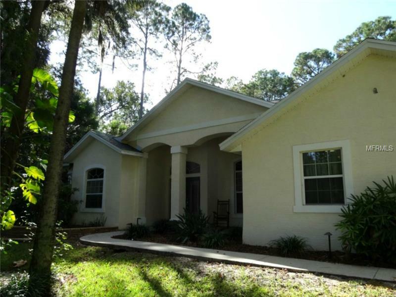 Property Photo:  1511 Stone Trail  FL 32725 