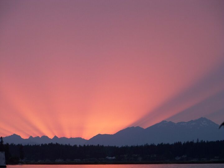 Property Photo:  707 Chinook Dr  WA 98333 