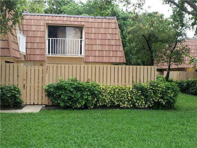 Property Photo:  547 Green Springs Place  FL 33409 