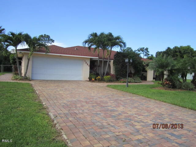 Property Photo:  1585 SE Blockton Avenue  FL 34952 