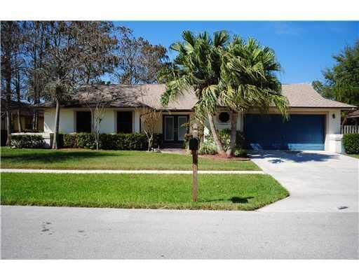 Property Photo:  803 Silverbell Lane  FL 33414 