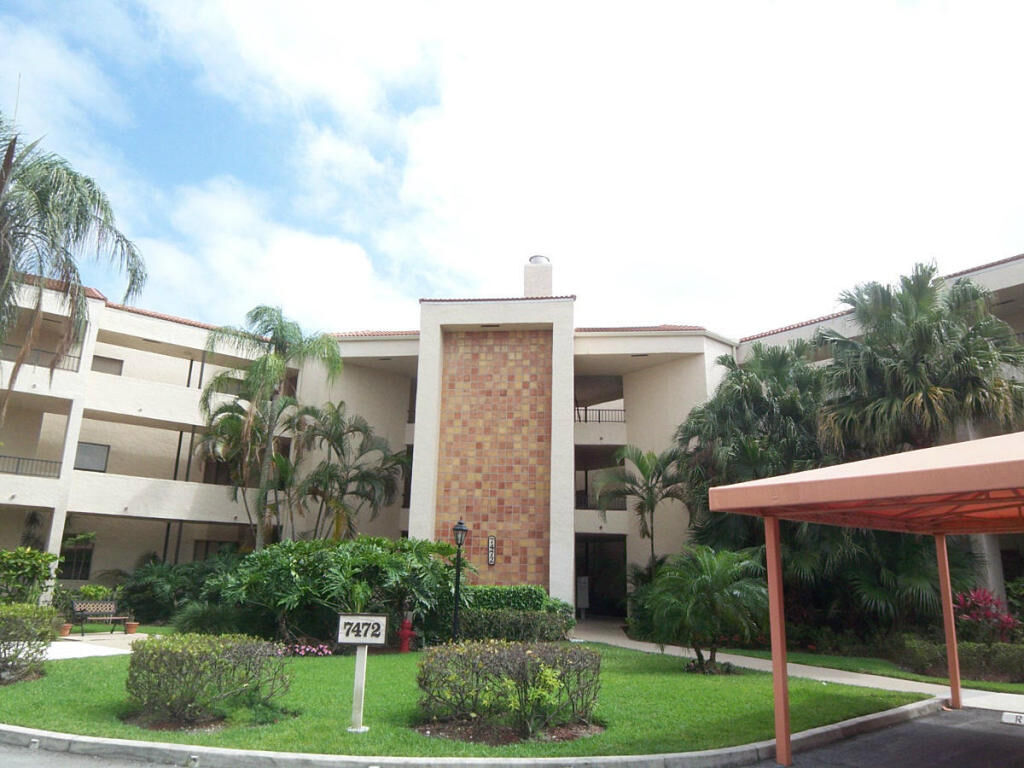 Property Photo:  7472 La Paz Place Apt 103  FL 33433 