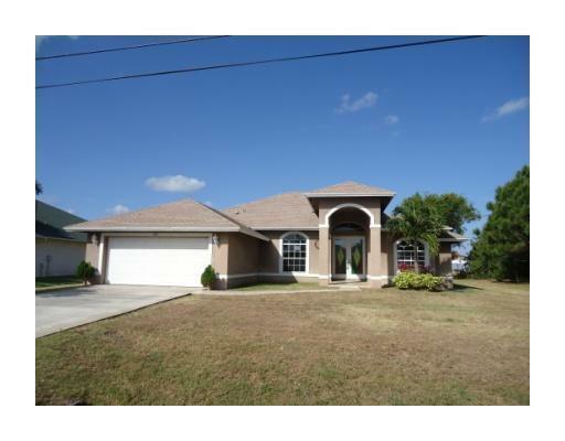 Property Photo:  1951 Dranson Circle  FL 34952 