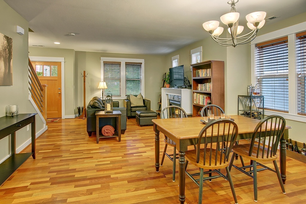 Property Photo: 5819 55th Ave NE B WA 98105