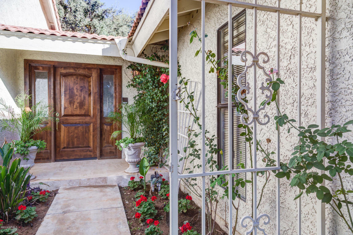 Property Photo: 7613 N Lynn Oaks Drive AZ 85258