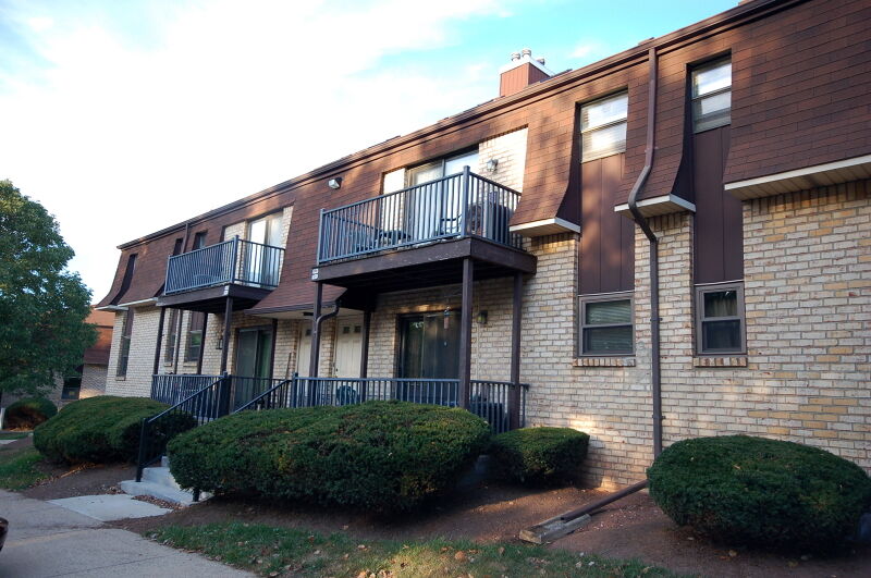 Property Photo: 808 Yorkshire Dr NJ 08822