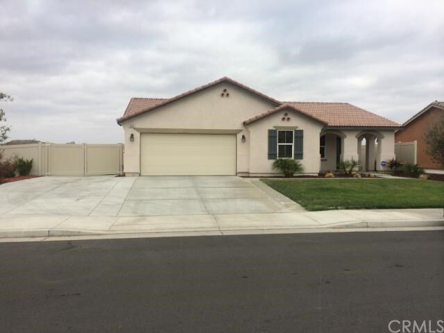 Property Photo:  328 Yosemite Avenue  CA 92570 