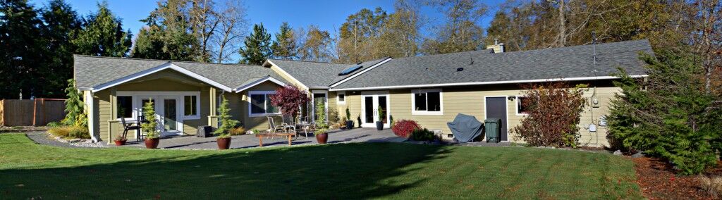 Property Photo: 518 40th WA 98229