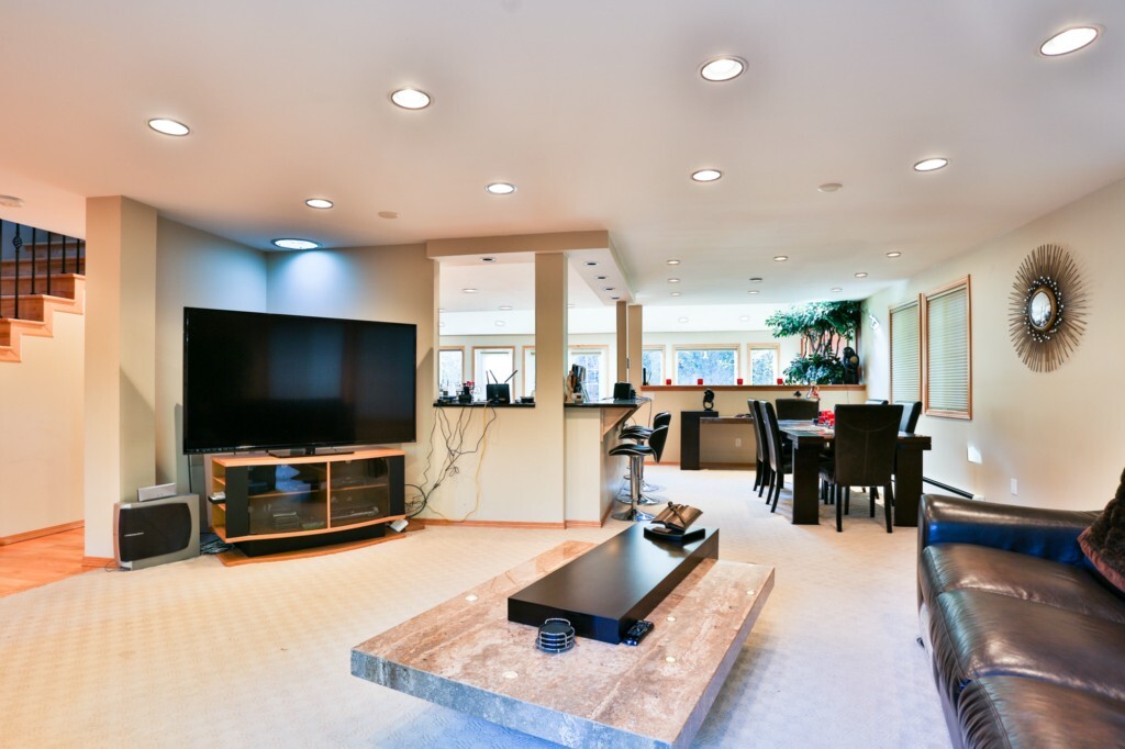 Property Photo:  12406 Maplewood Avenue  WA 98026 