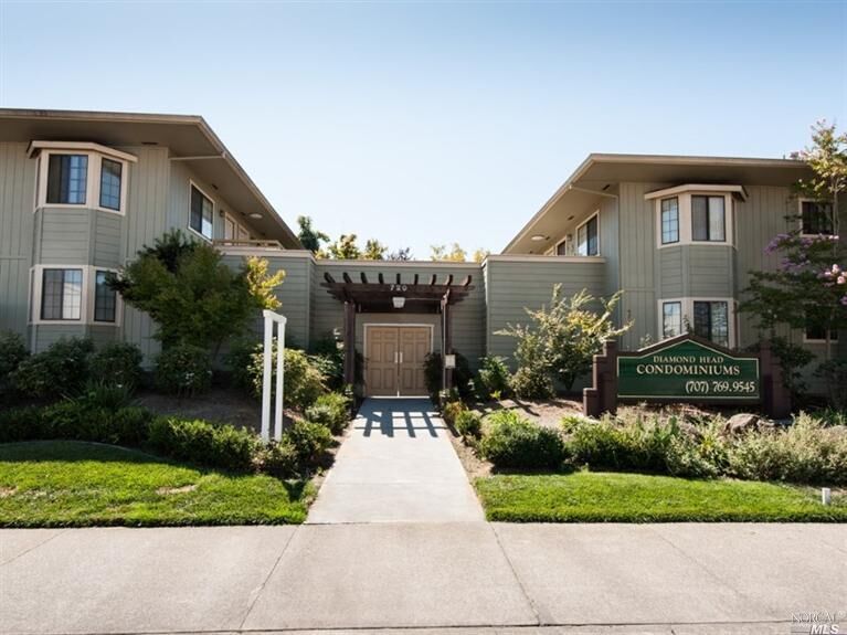 Property Photo: 720 Petaluma Boulevard 32 CA 94952