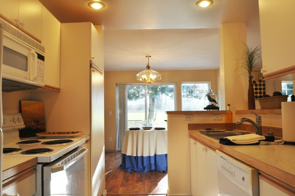 Property Photo:  5421 S 237th Place  WA 98032 