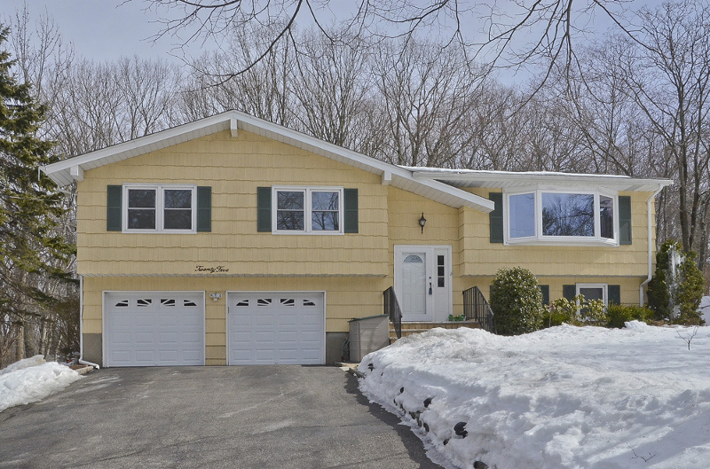 Property Photo:  25 Highview Rd  NJ 07834 