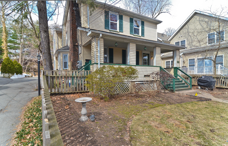 Property Photo:  210 S Maple Ave  NJ 07450 