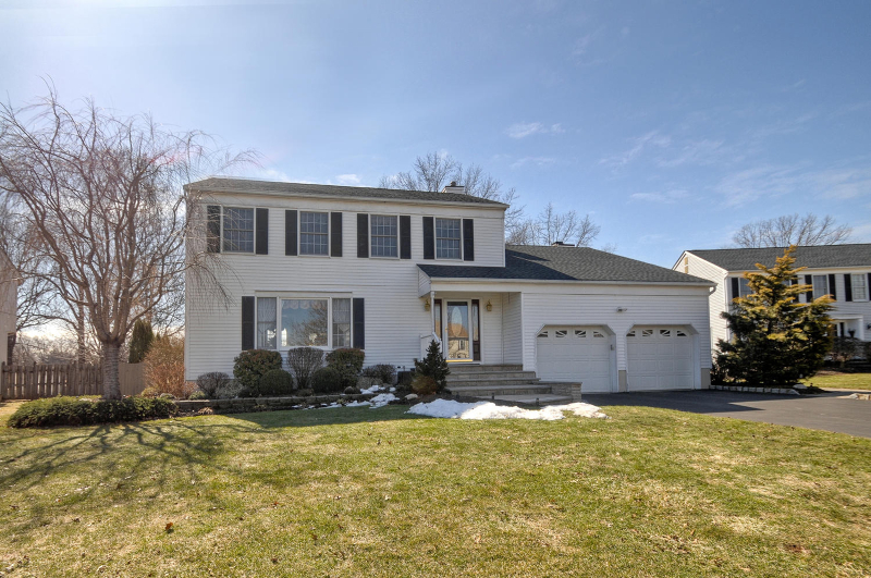 Property Photo:  31 Ditmars Cir  NJ 08844 