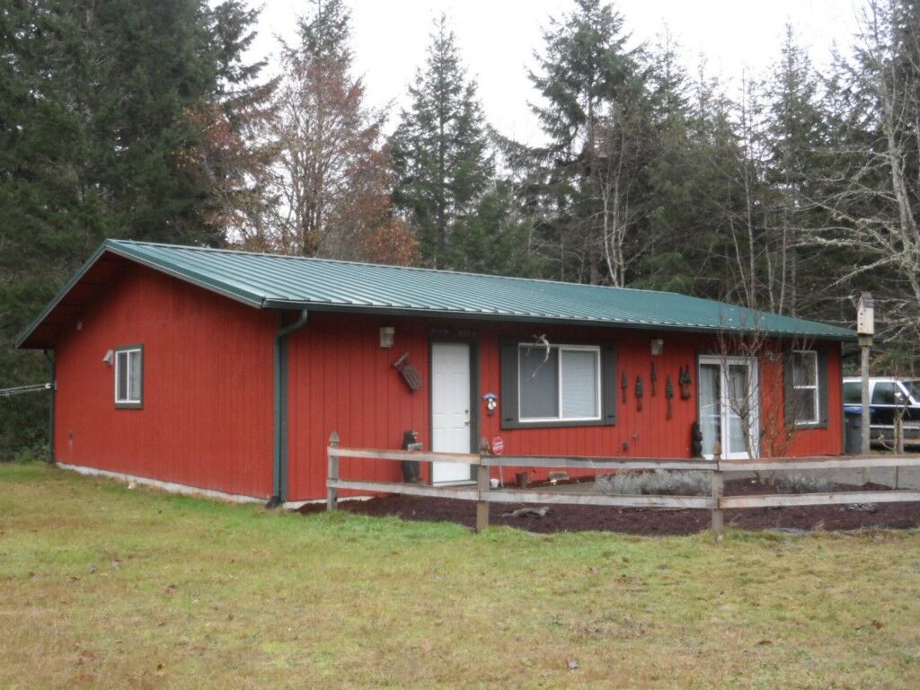 Property Photo:  700 E North Island Dr  WA 98584 