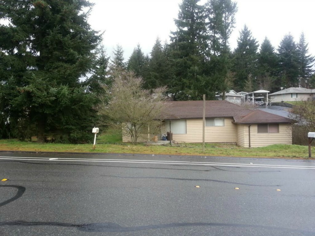 Property Photo: 2201 Aberdeen Ave NE WA 98056