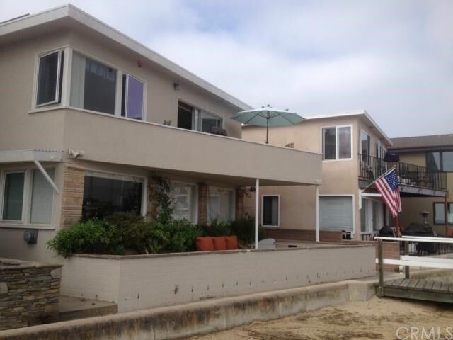 Property Photo: 307 E Edgewater Avenue CA 92661