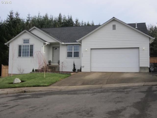 Property Photo:  1580 Red Hills Pl  OR 97424 