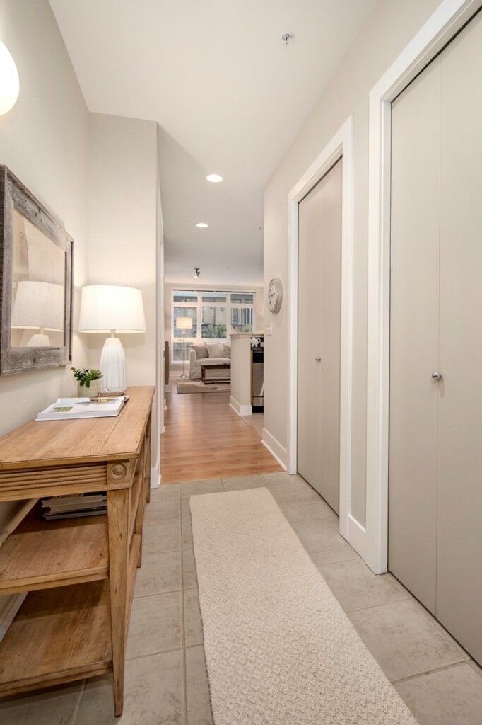 Property Photo:  1700 N Northlake Way 105  WA 98103 