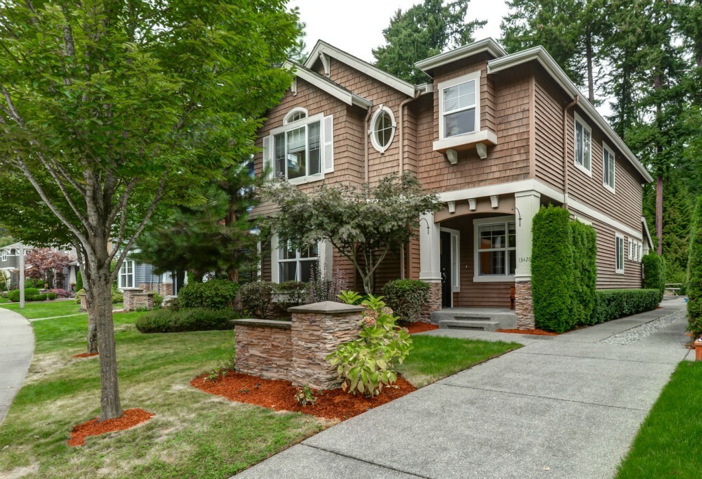 Property Photo:  13426 NE 97th St  WA 98052 