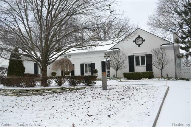 Property Photo:  18410 Fairway Drive  MI 48221 