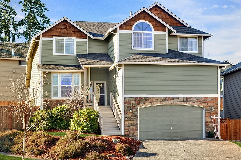 Property Photo: 2115 241st St SW WA 98021