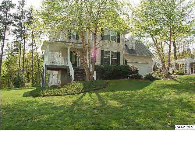 Property Photo:  230 Autumn Oaks Ln  VA 22923 