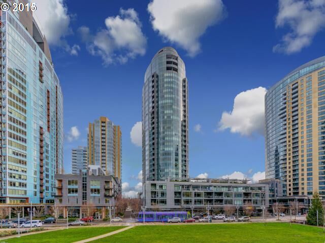 Property Photo:  3601 SW River Pkwy 1718  OR 97239 