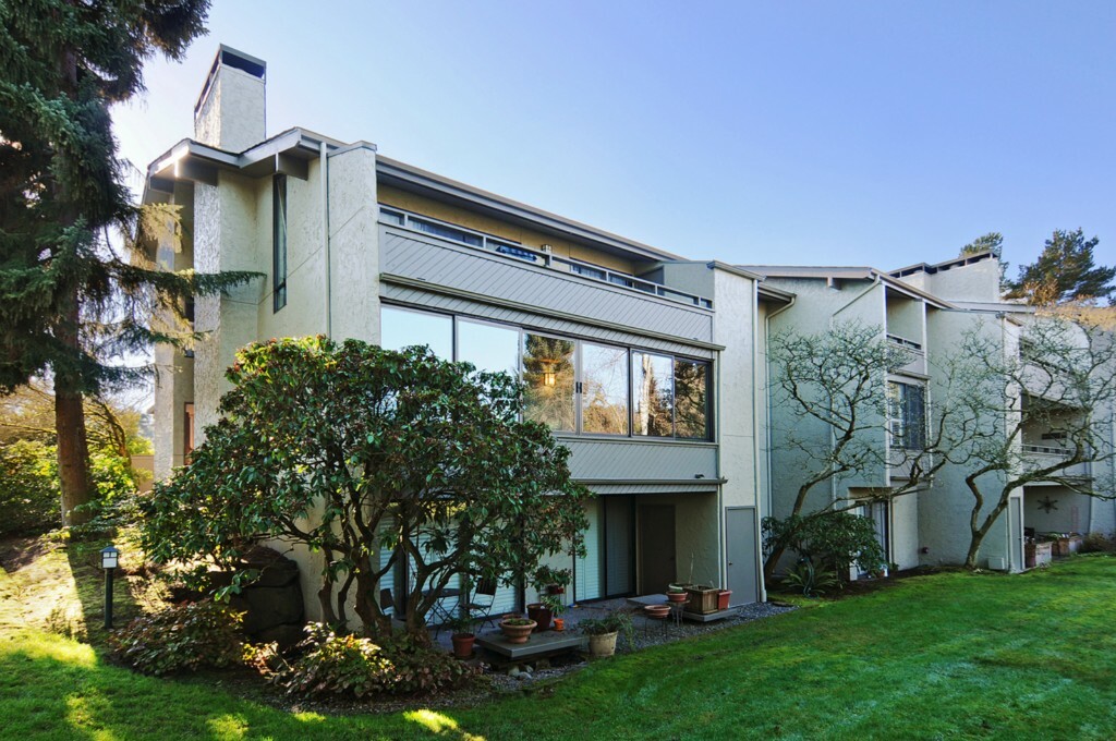 Property Photo:  5892 NE Park Point Place A-201  WA 98115 