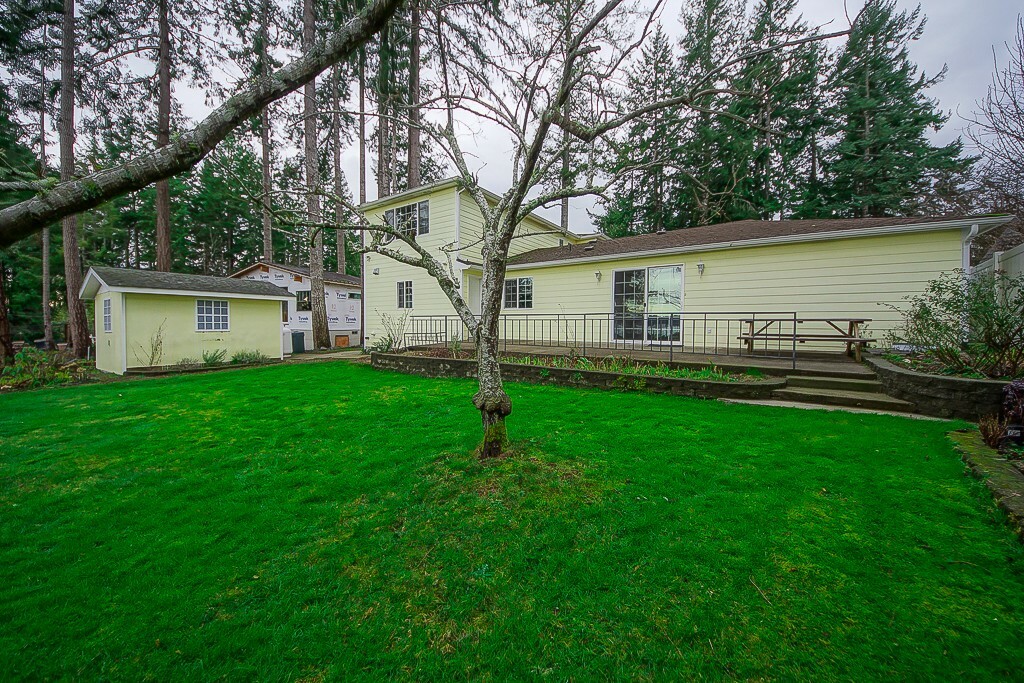 Property Photo:  391 E Treasure Island Drive  WA 98524 