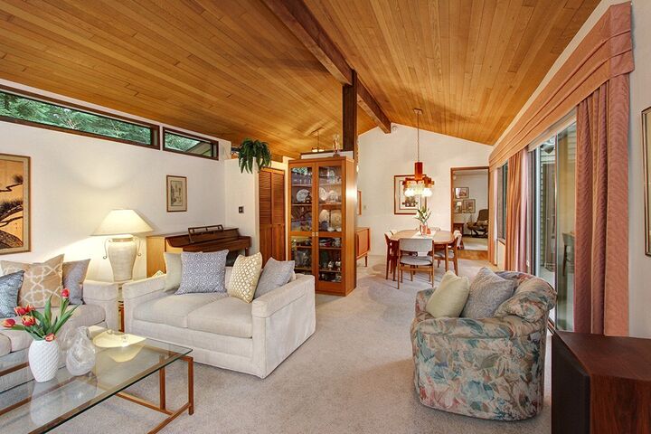 Property Photo: 19630 44th Place NE WA 98155