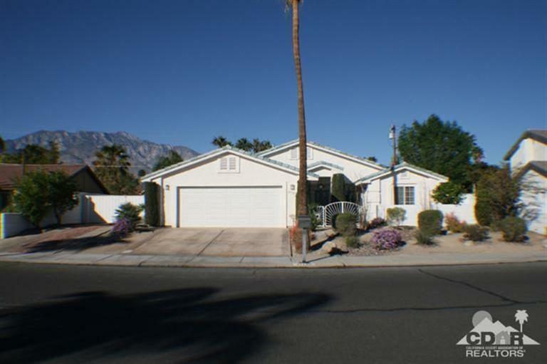 Property Photo:  27705 Avenida Quintana  CA 92234 