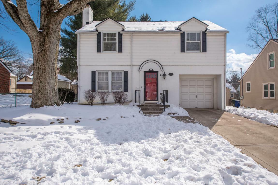 Property Photo: 187 W Schreyer Place OH 43214