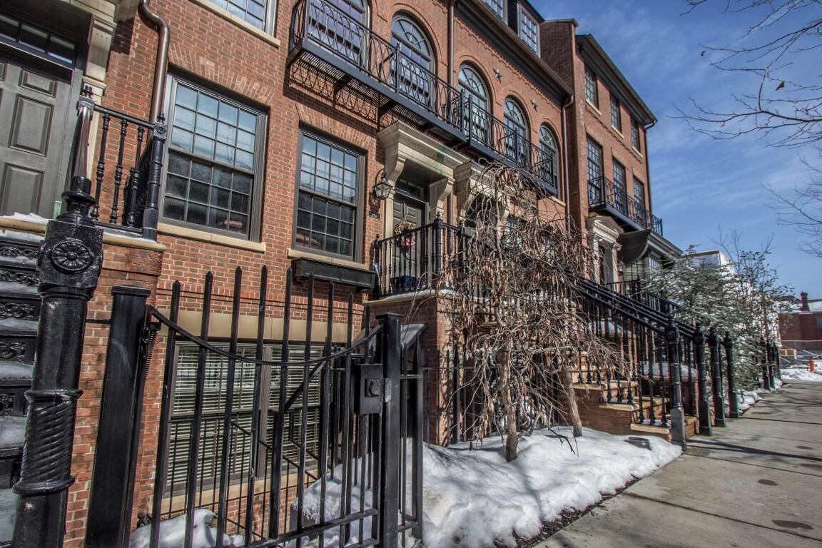 Property Photo:  260 E Gay Street  OH 43215 