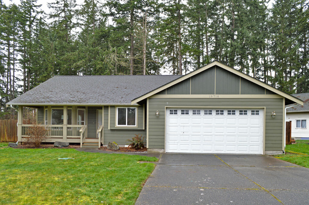 Property Photo:  19716 69th Av Ct E  WA 98387 