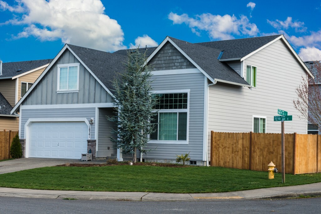 18341 72nd Ave E  Puyallup WA 98375 photo