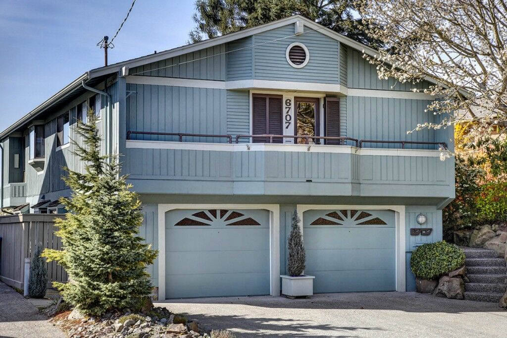 Property Photo: 6707 Sycamore Ave NW WA 98117