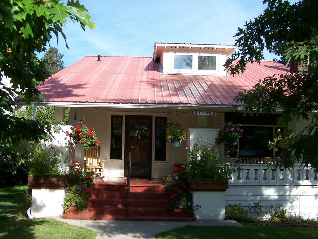 Property Photo:  1128 Commercial St  WA 98826 