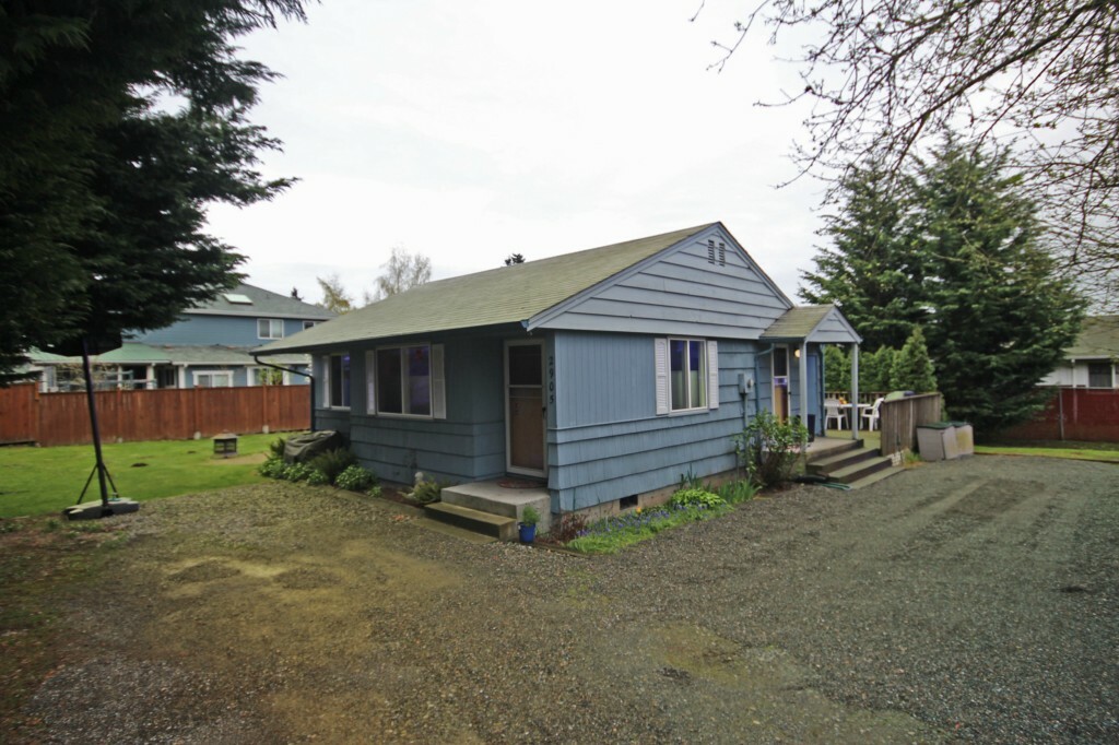 Property Photo:  2905 S 146th St  WA 98168 