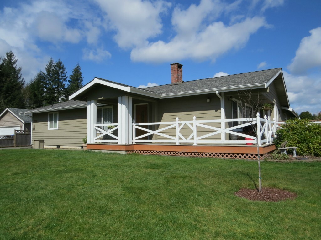 Property Photo:  70 Heatherwood Ct E  WA 98584 