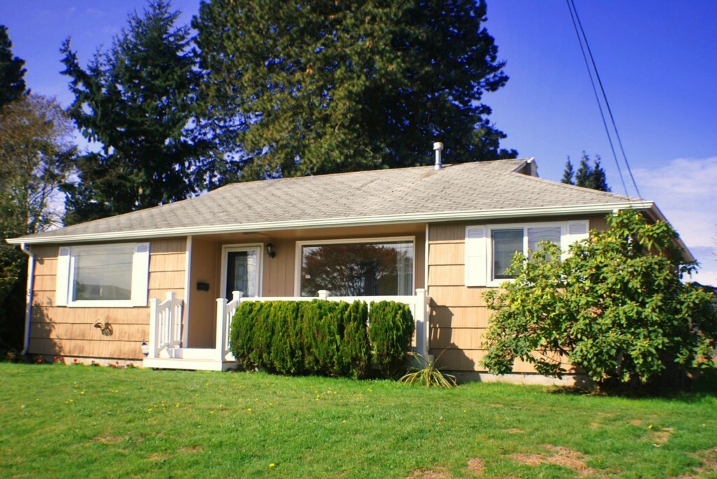 Property Photo:  1712 S Washington St  WA 98405 