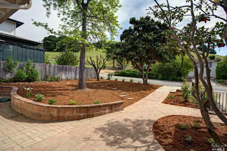 Property Photo: 85 Summers Avenue CA 94945